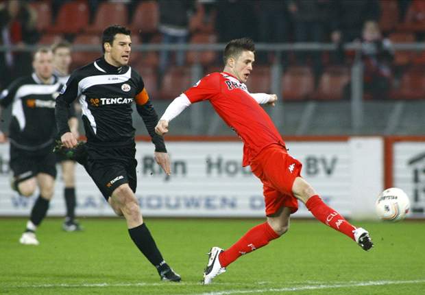 FC Urecht memenangkan pertandingan play-off heracles